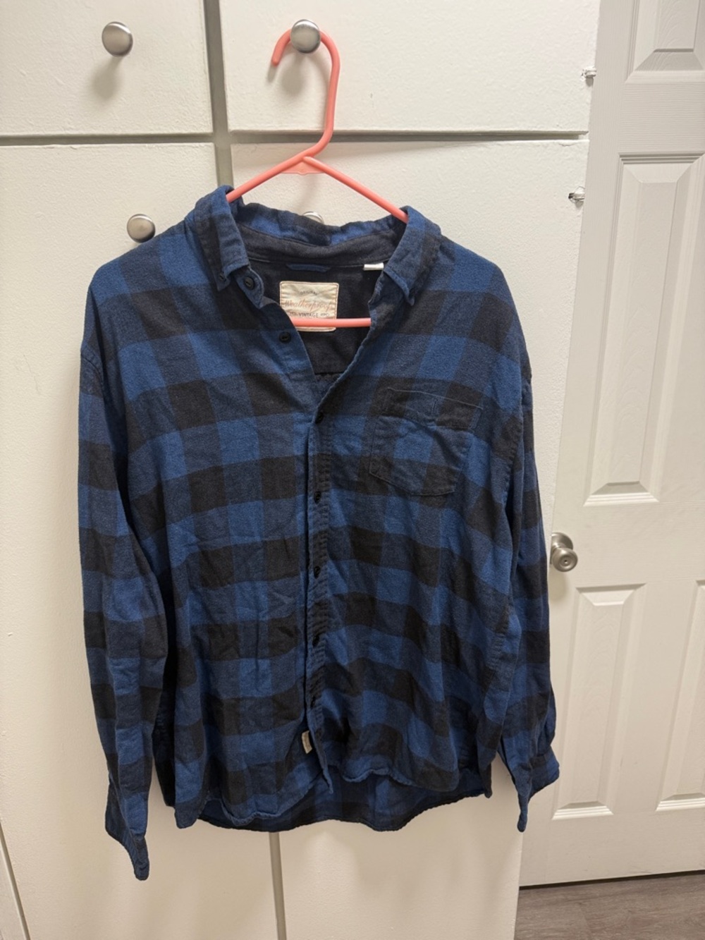 Men's Blue and Black Plaid Casual Button-Down Shirt